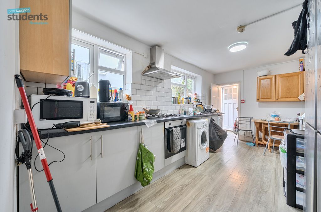 Property photo 2 of 14 2Fcdb512-7723-4Ba...