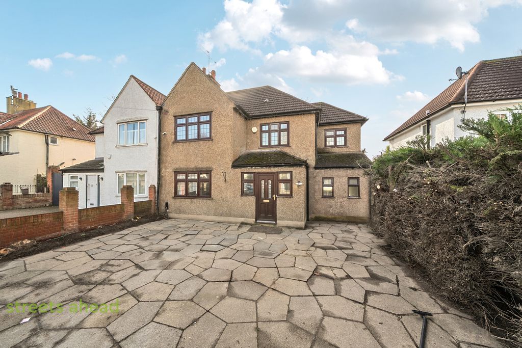 Property photo 1 of 20 490439A3-Cbe6-41F...