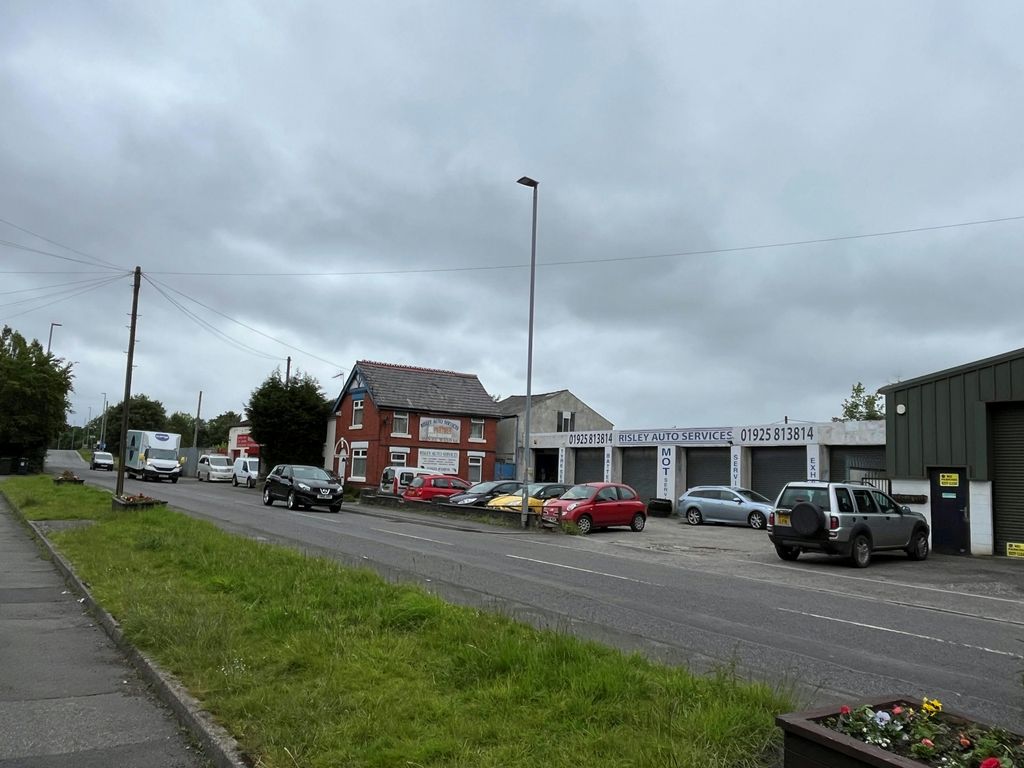 Property photo 1 of 4 Warrington Road Main New.Jpg