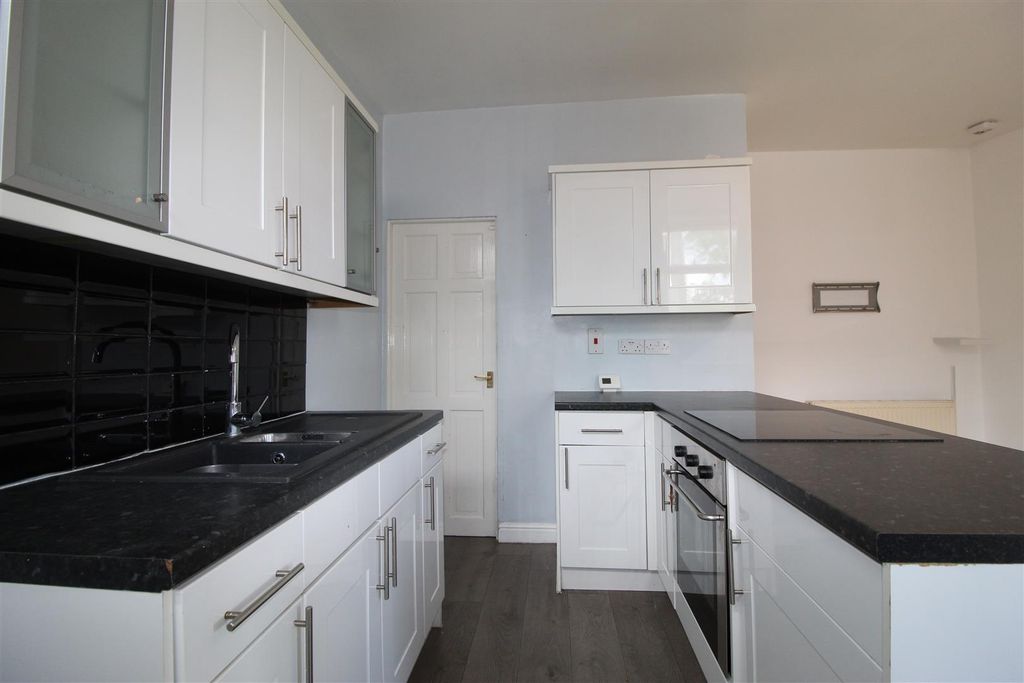 Property photo 3 of 10 Img_9344.Jpg
