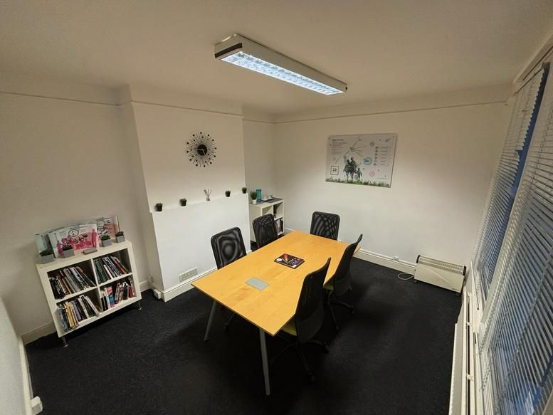 Property photo 2 of 10