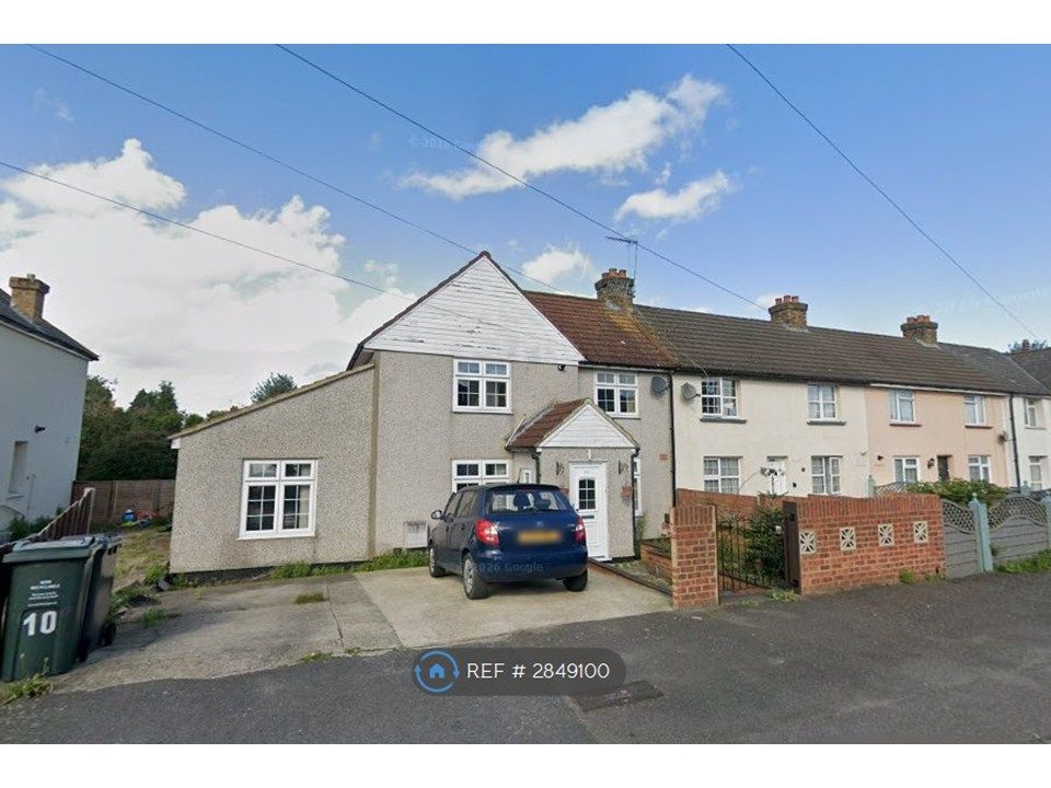 Property photo 1 of 15 Main House With 2 Drive Ways