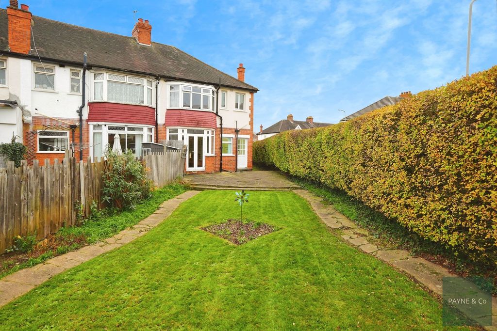 Property photo 2 of 30