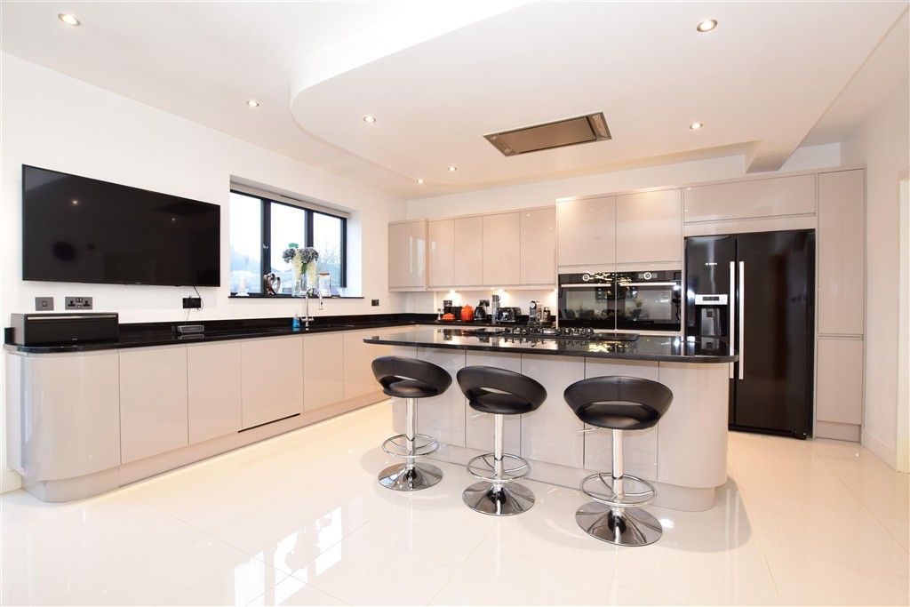 Property photo 3 of 13 Kitchen/Diner