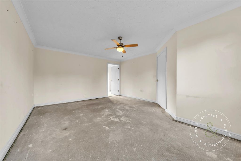 Property photo 3 of 31 Treseder-Way-16.Jpg
