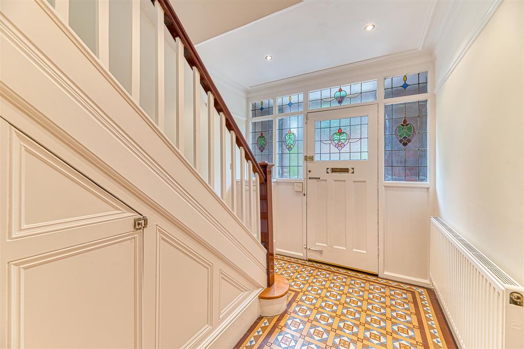 Property photo 3 of 15 Hallway