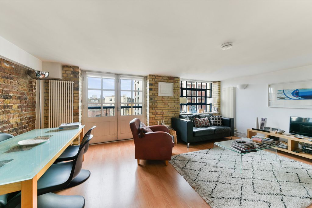 Property photo 3 of 13 Image