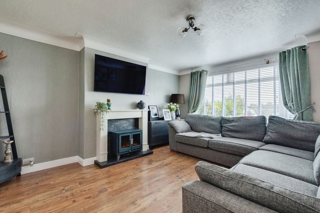 Property photo 2 of 20 Pbox-Img.Jpg