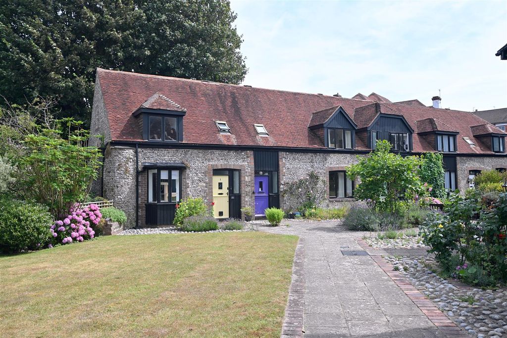 Property photo 2 of 15 View Of Motcombe Mews