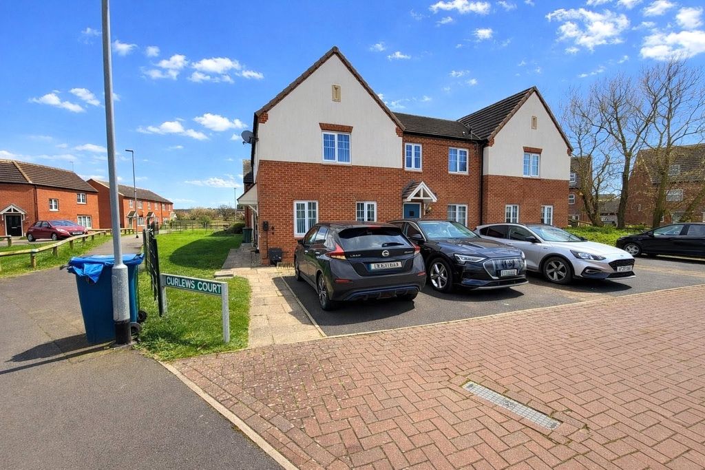 Property photo 2 of 14 Picture No. 17