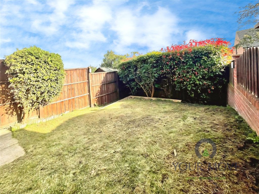 Property photo 2 of 10 External