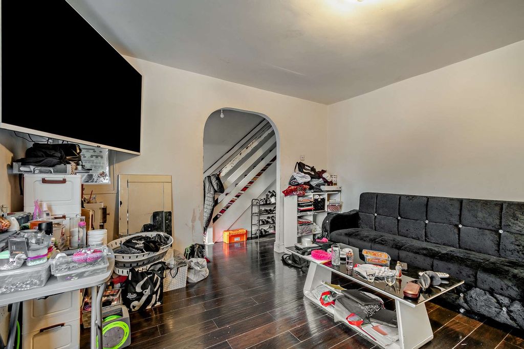 Property photo 3 of 22