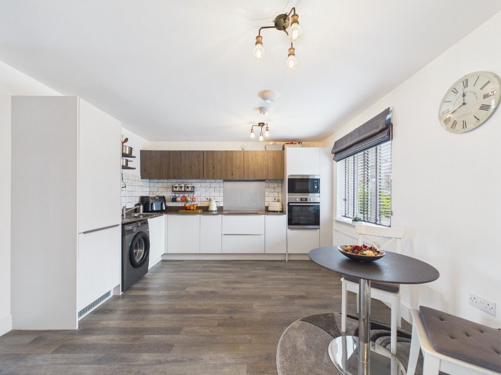 Property photo 2 of 20