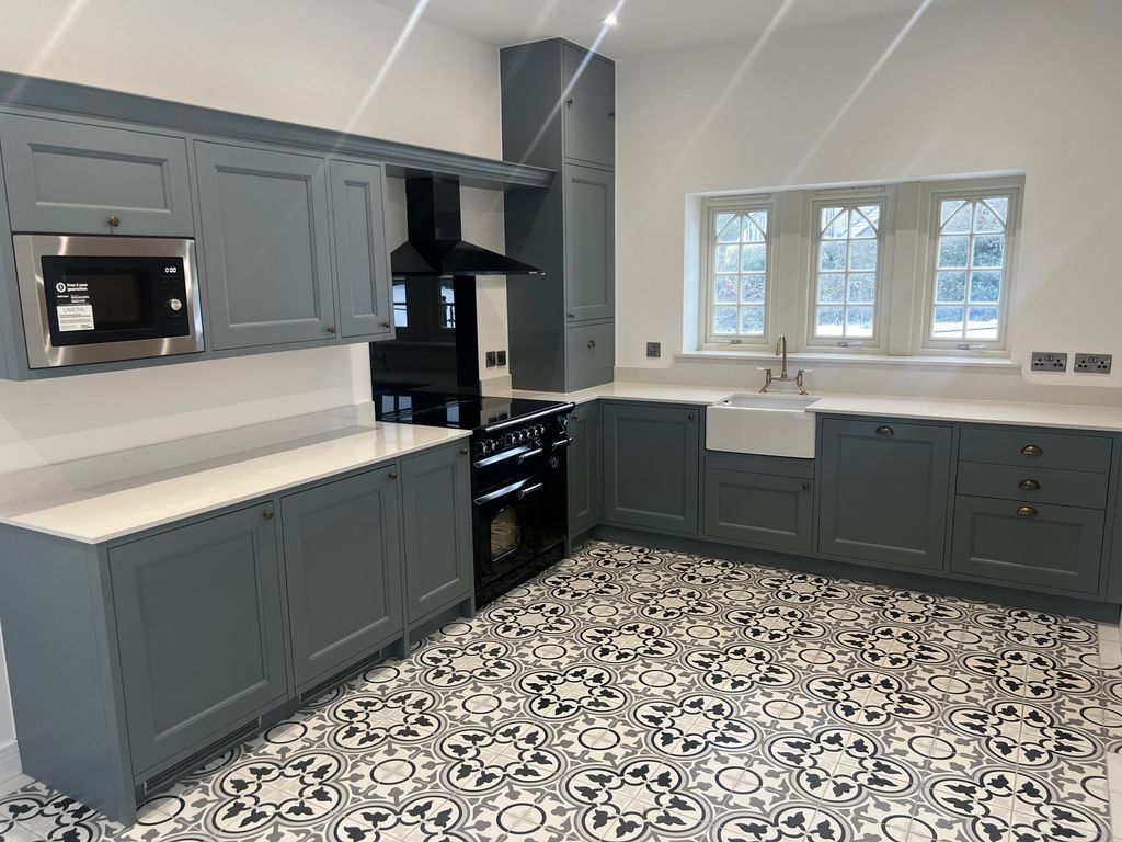 Property photo 2 of 15 Kitchen