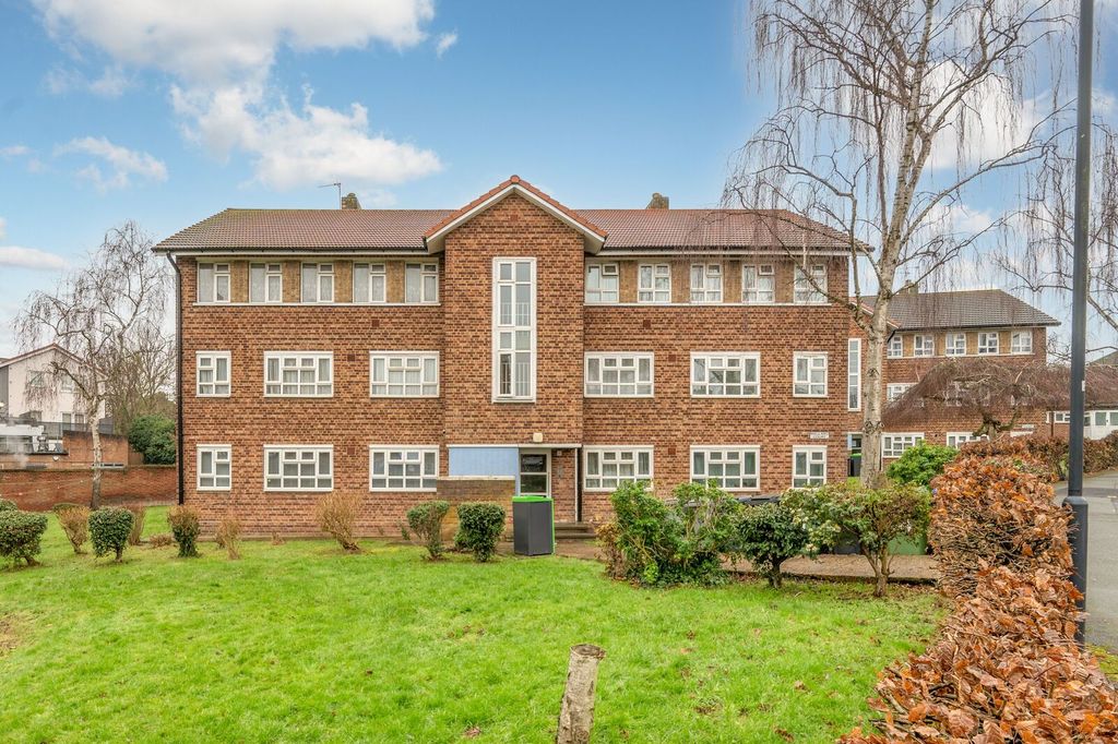 Property photo 1 of 9