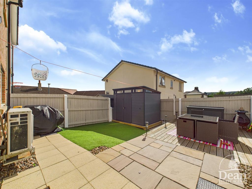 Property photo 2 of 14