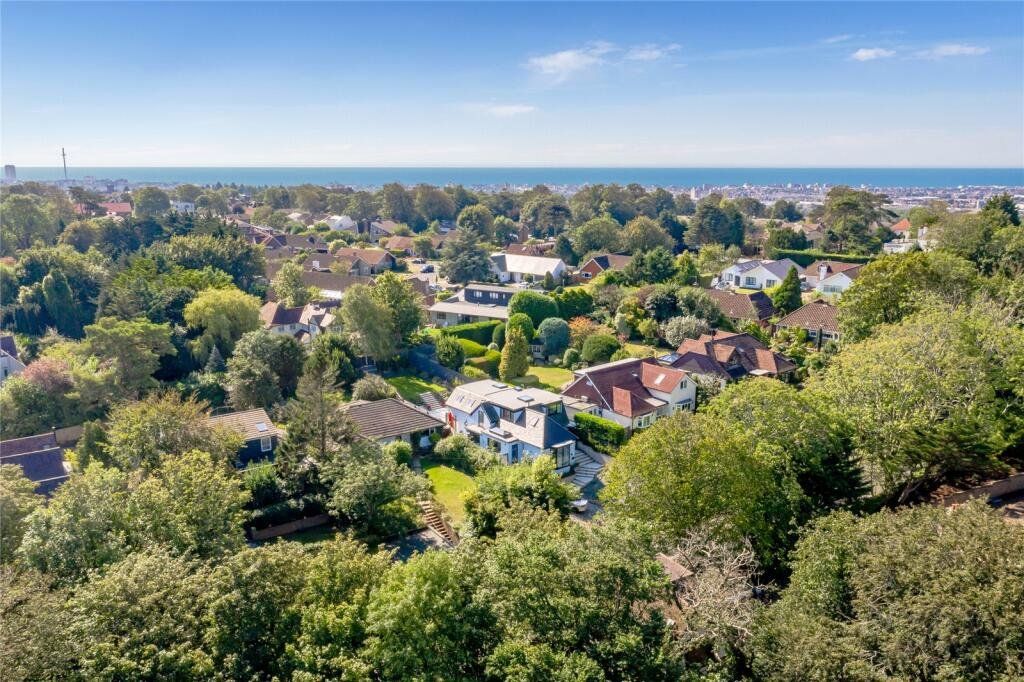 Property photo 3 of 37 Picture No. 42