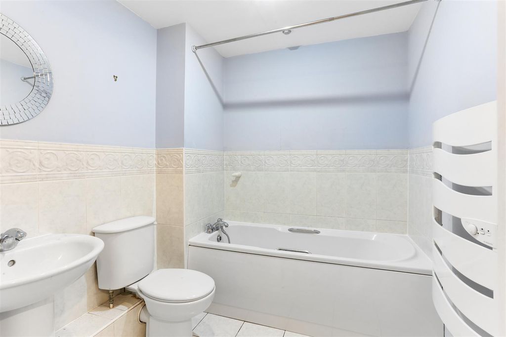 Property photo 3 of 16 1784201276 - 7.Jpg
