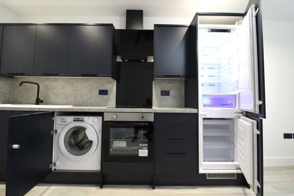 Property photo 3 of 7 Img_8440