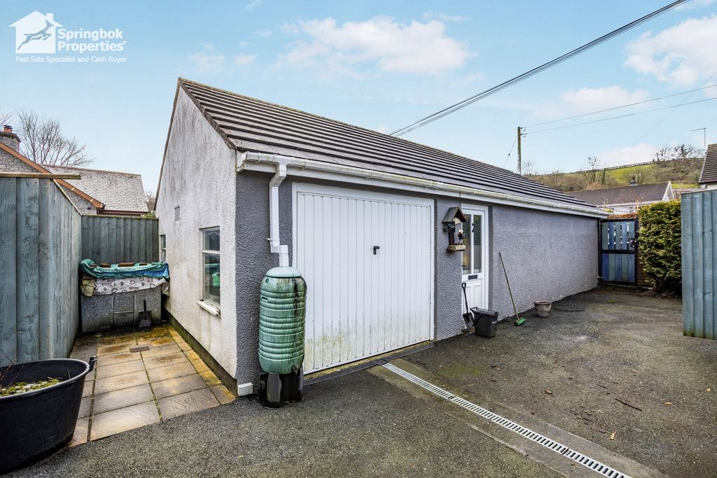 Property photo 3 of 32 Image 2