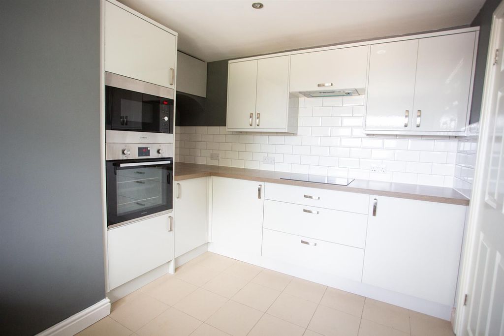 Property photo 2 of 20 Derb8610.Jpg