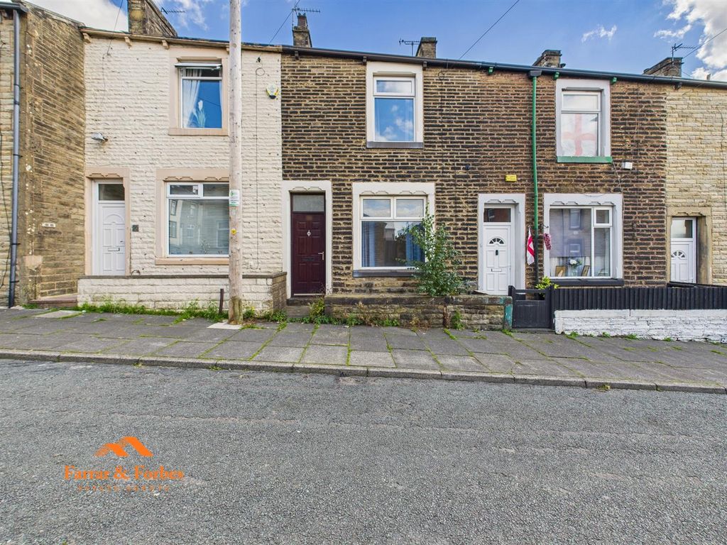Property photo 2 of 18