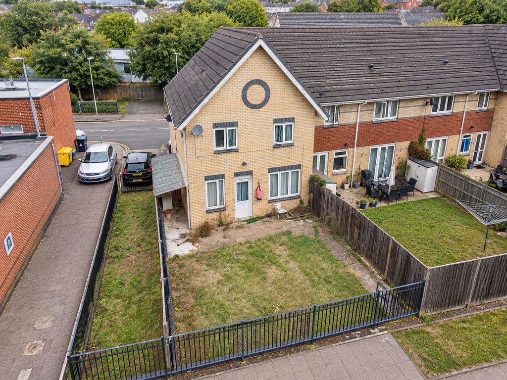 Property photo 2 of 14 8F16959d-5030-4Fc4-B218-099Be6F590Bd