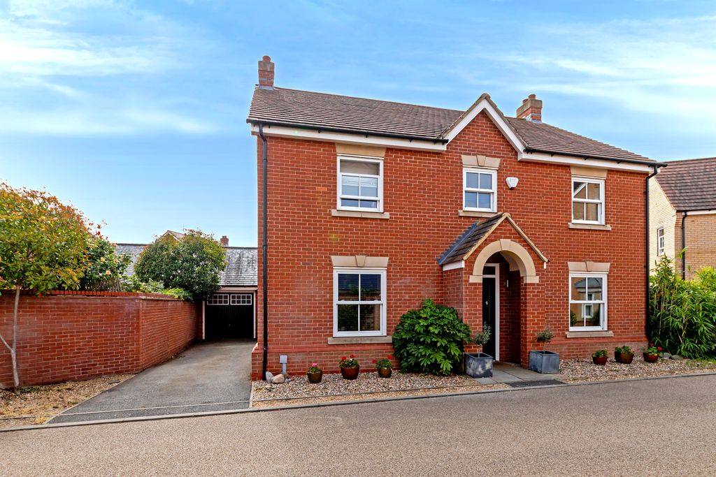 Property photo 1 of 31 1Salcombeplace-1