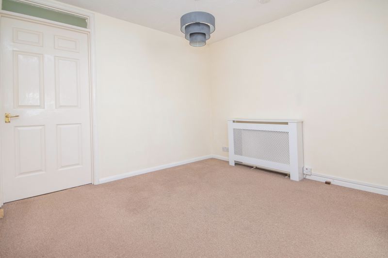Property photo 3 of 11 Dining Area