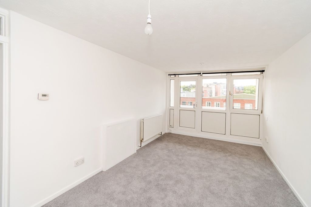 Property photo 2 of 10 Photo
