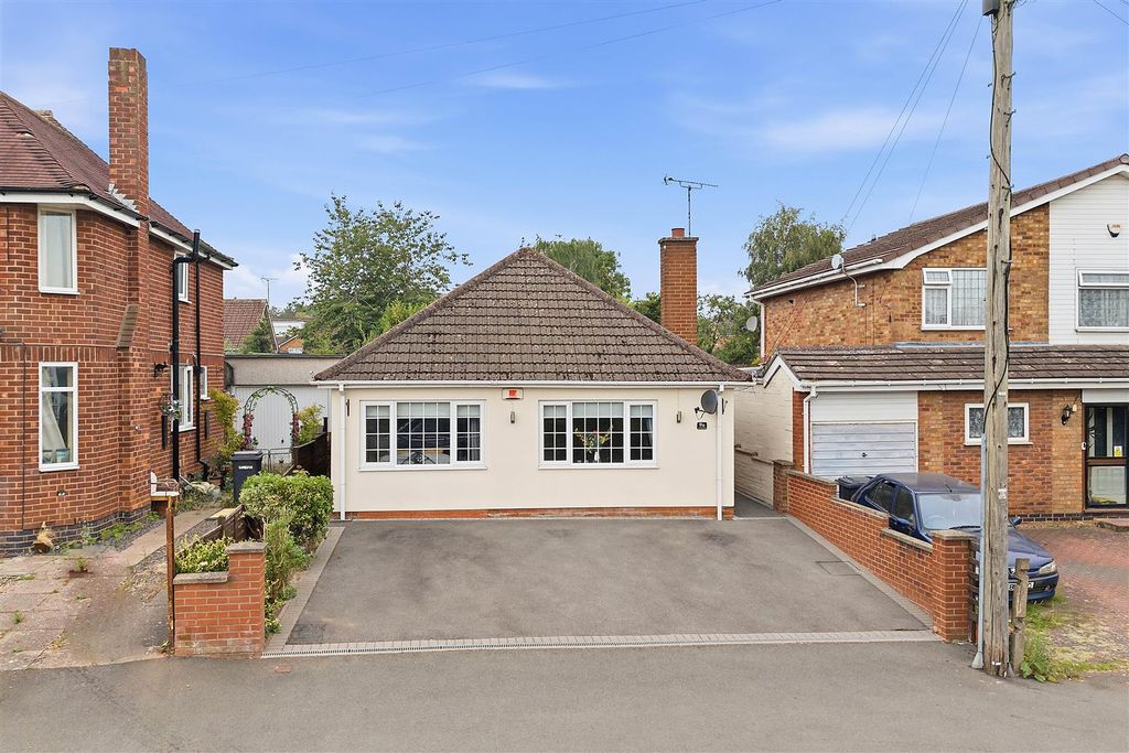 Property photo 1 of 29 9A Ash Green Road (1 Of 39).Jpg