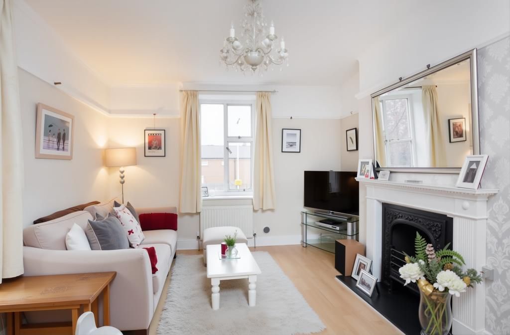 Property photo 2 of 6 Living Room