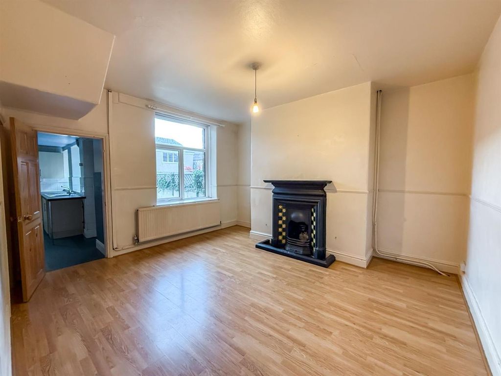 Property photo 3 of 14 Dining Room