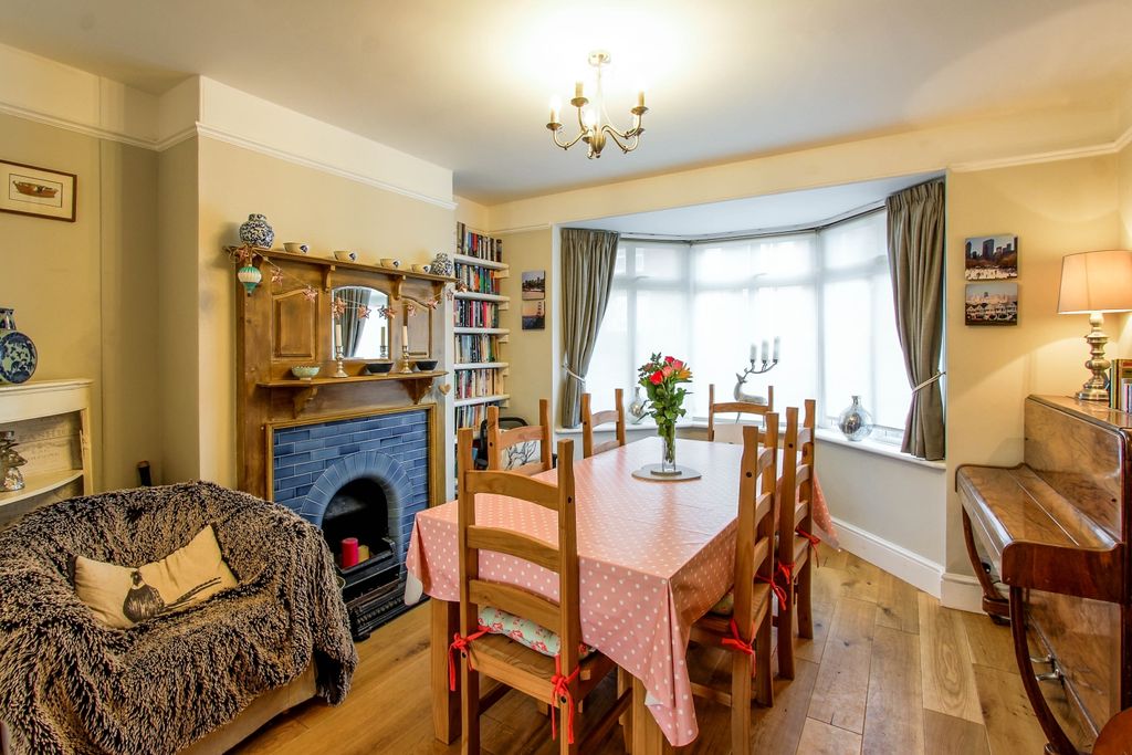 Property photo 3 of 21 Dining Room