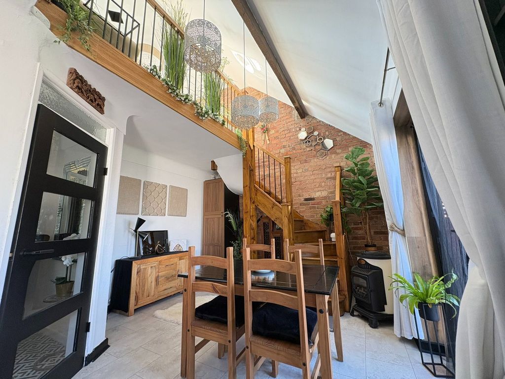 Property photo 3 of 26