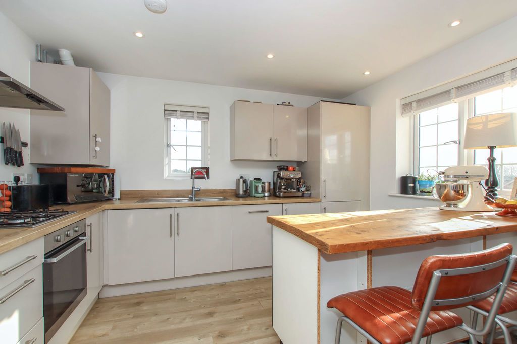 Property photo 3 of 14 Photo 5