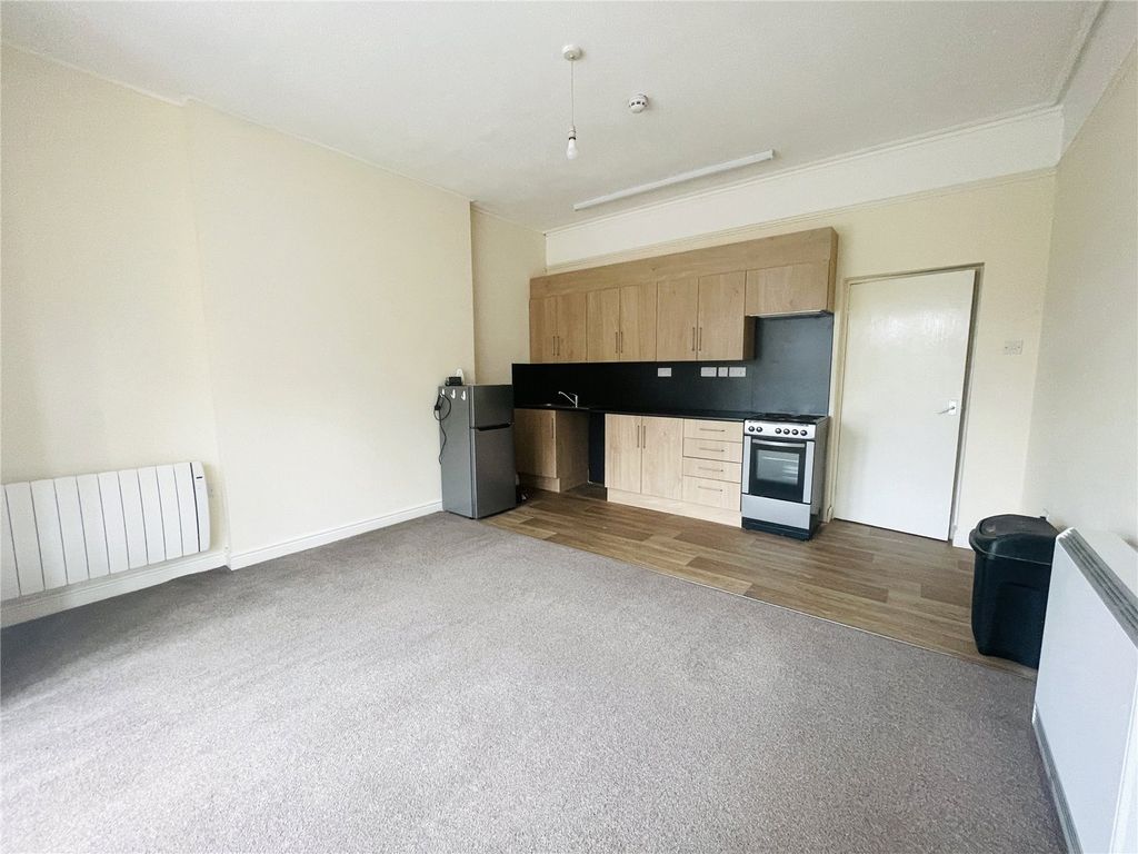 Property photo 1 of 10 Picture No. 17