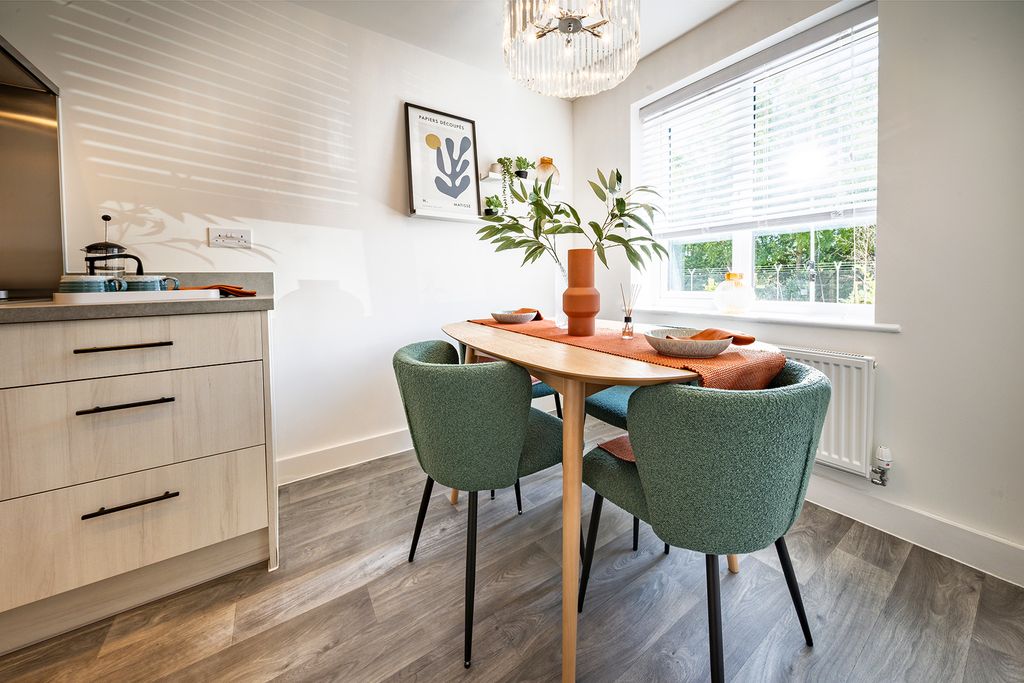 Property photo 3 of 7 2 Bed Showhome