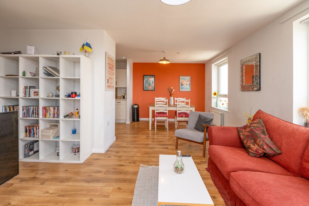 Property photo 2 of 18 Photo #2