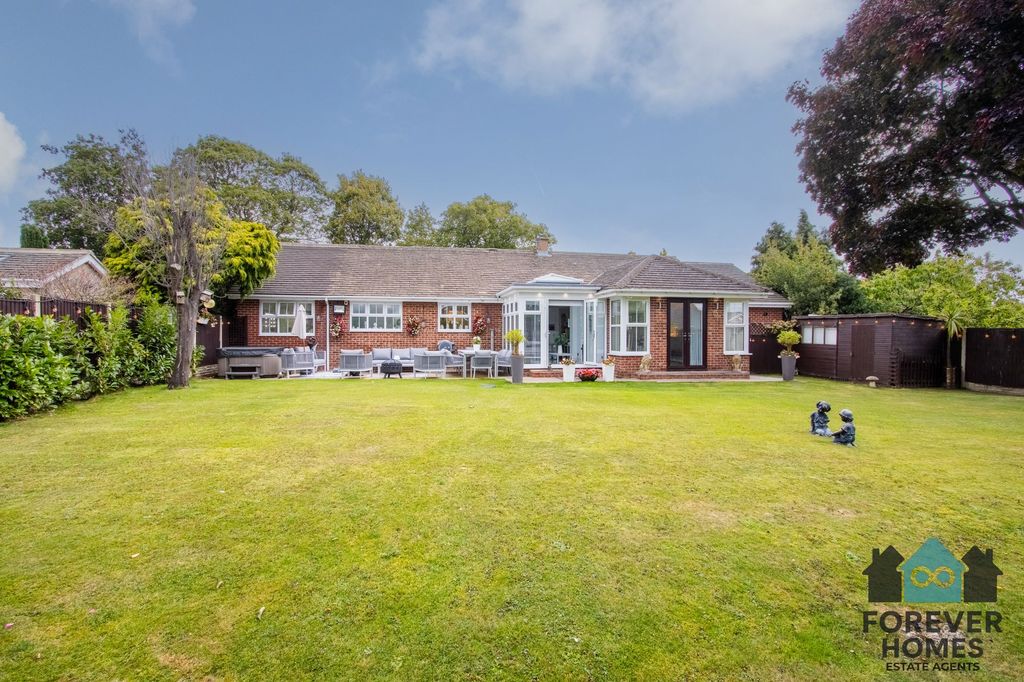 Property photo 1 of 28