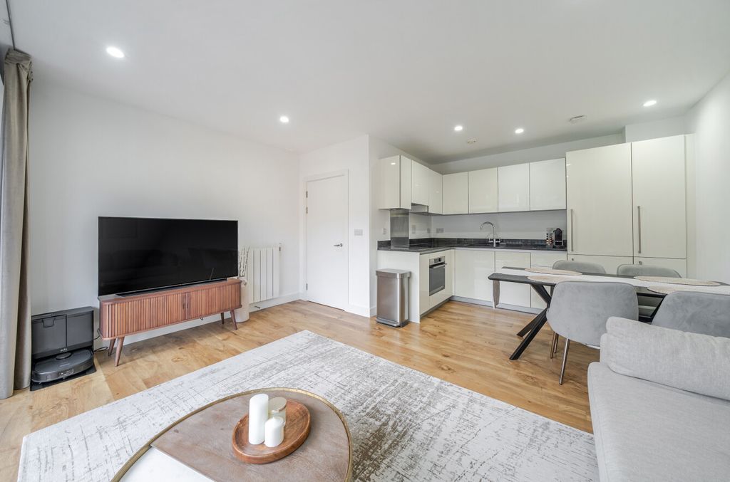 Property photo 2 of 13 1494555-7-6A60847...
