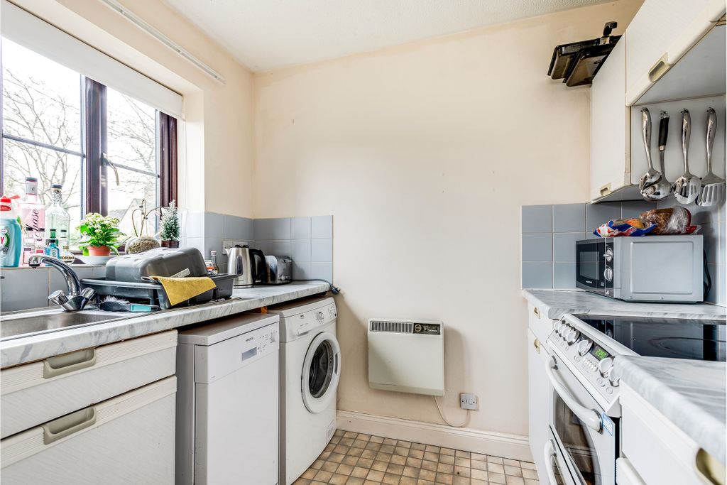 Property photo 3 of 9