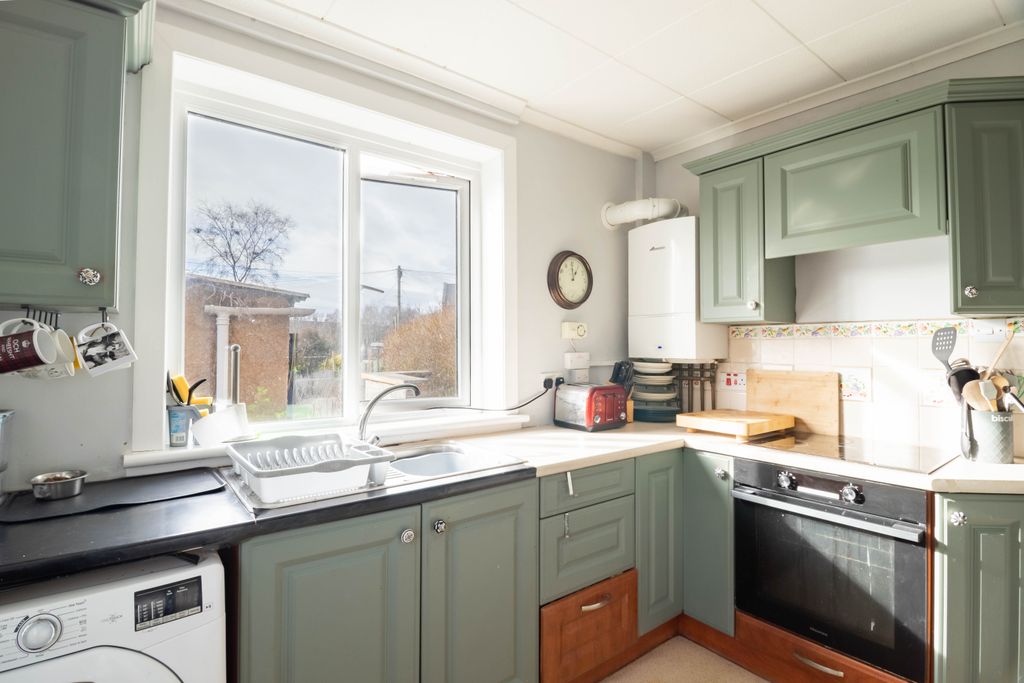 Property photo 3 of 16 Kitchen