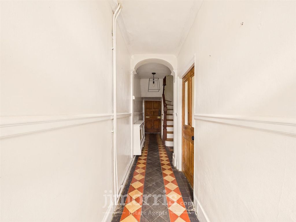 Property photo 2 of 35 Cam05297G0-Pr0093-Still003.Jpg