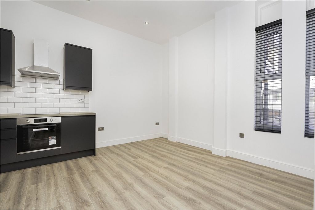 Property photo 1 of 7 Picture No. 10