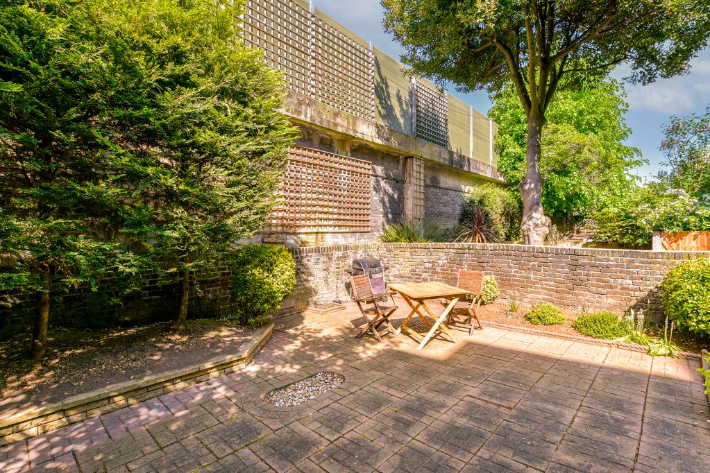 Property photo 2 of 14 Picture No. 02