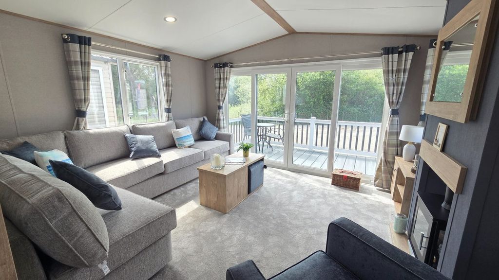 Property photo 3 of 15 Abi Wimbledon 2026 Car0065500 140866294.Jpeg