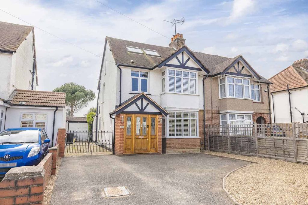 Property photo 1 of 17
