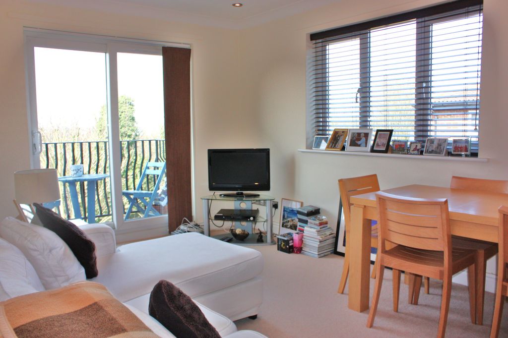 Property photo 2 of 6