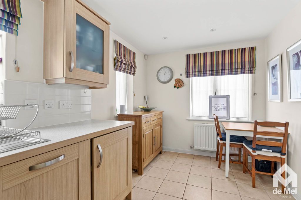 Property photo 3 of 14 Photo 10